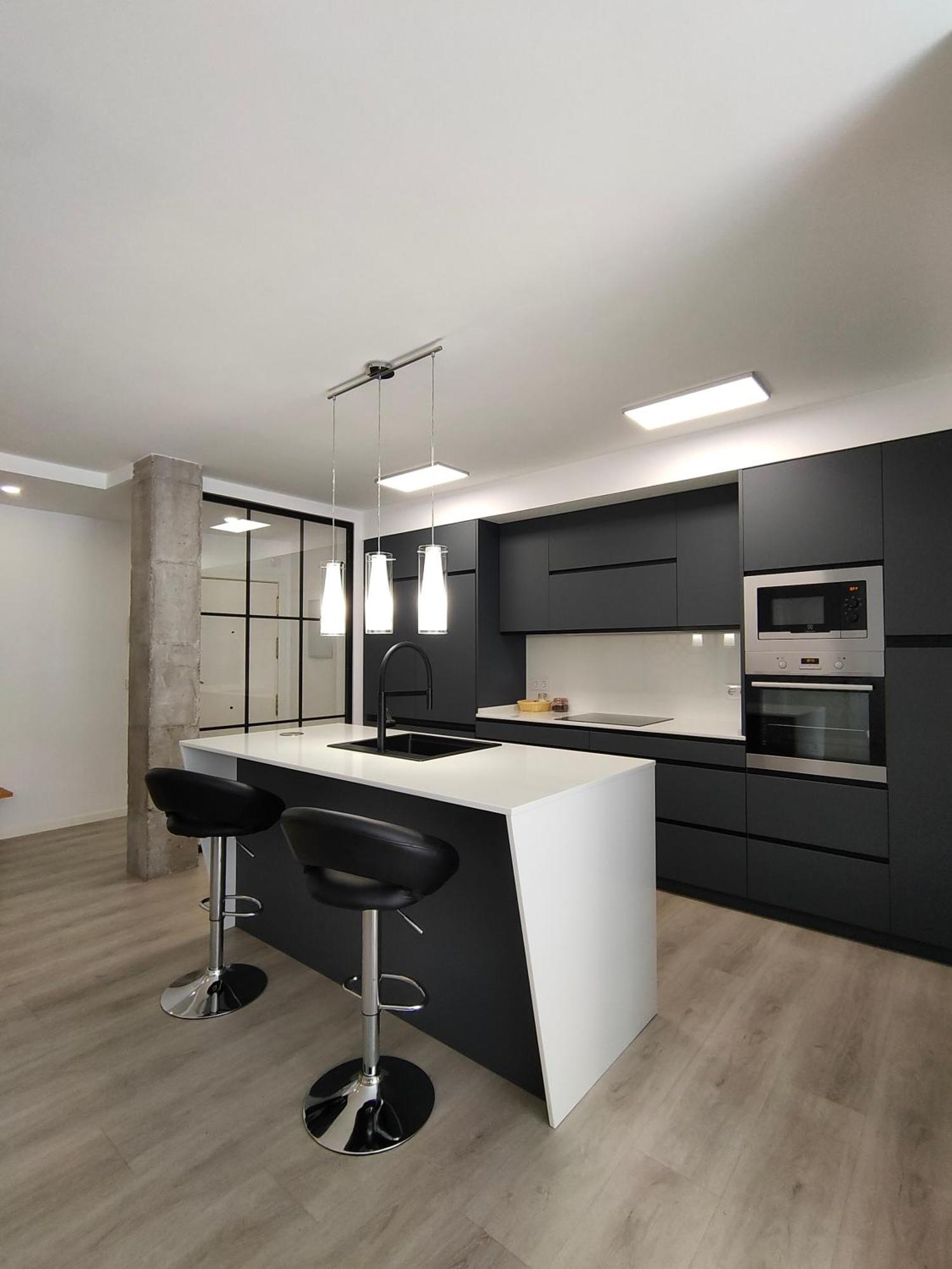 Casa Mallen, Con Amplia Terraza, En El Barrio De Nervion Sevilha Exterior foto
