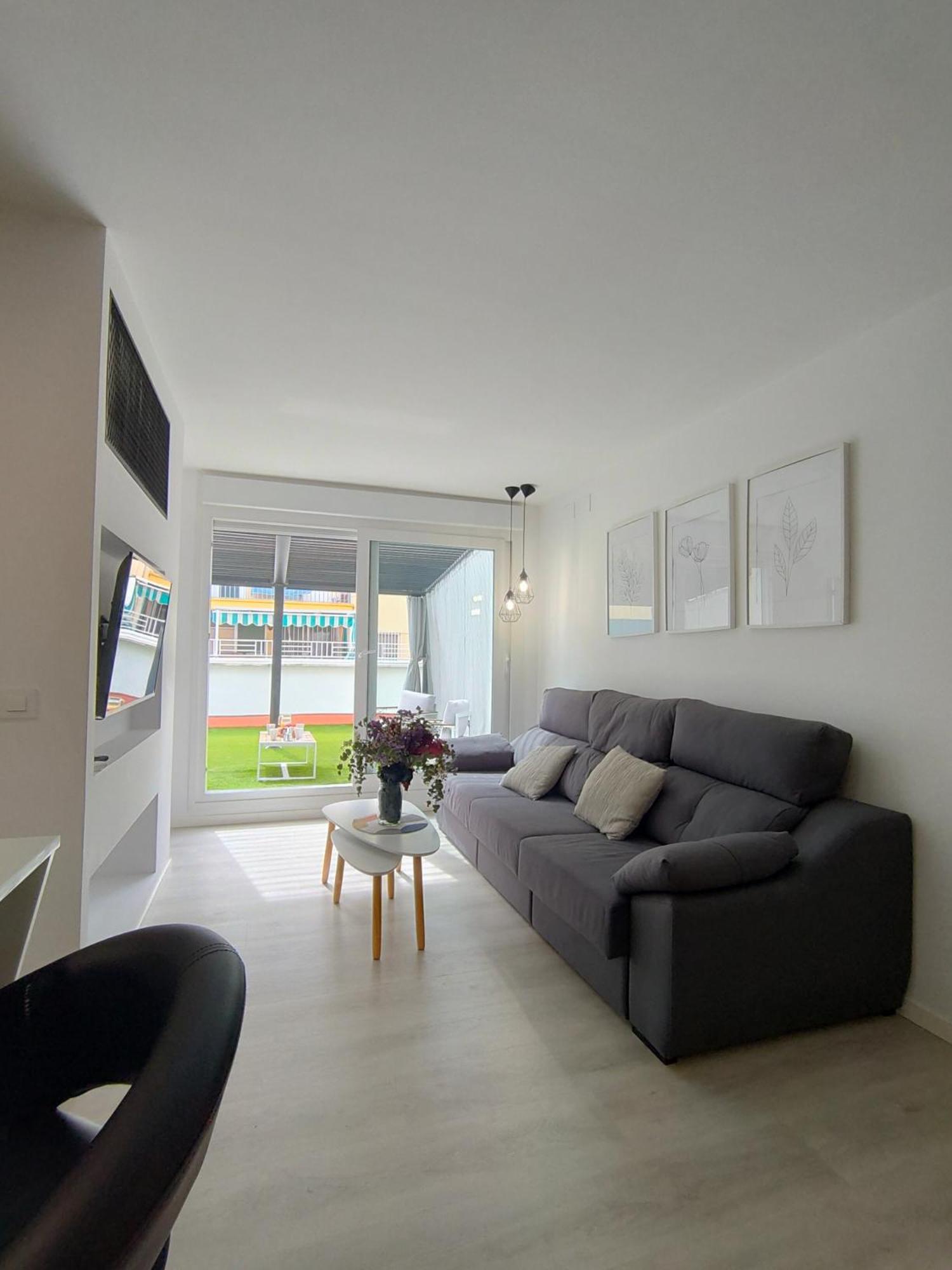Casa Mallen, Con Amplia Terraza, En El Barrio De Nervion Sevilha Exterior foto