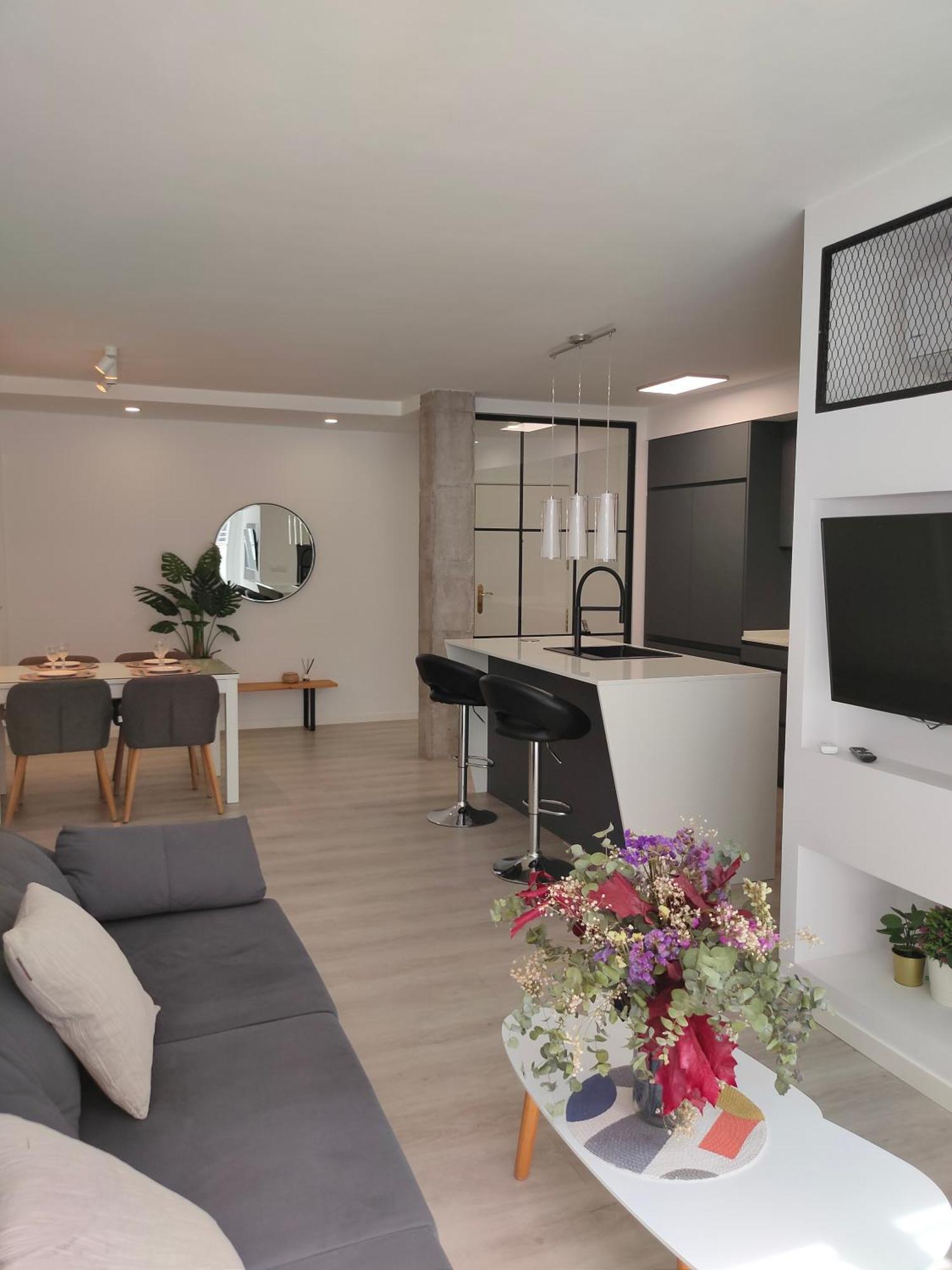 Casa Mallen, Con Amplia Terraza, En El Barrio De Nervion Sevilha Exterior foto